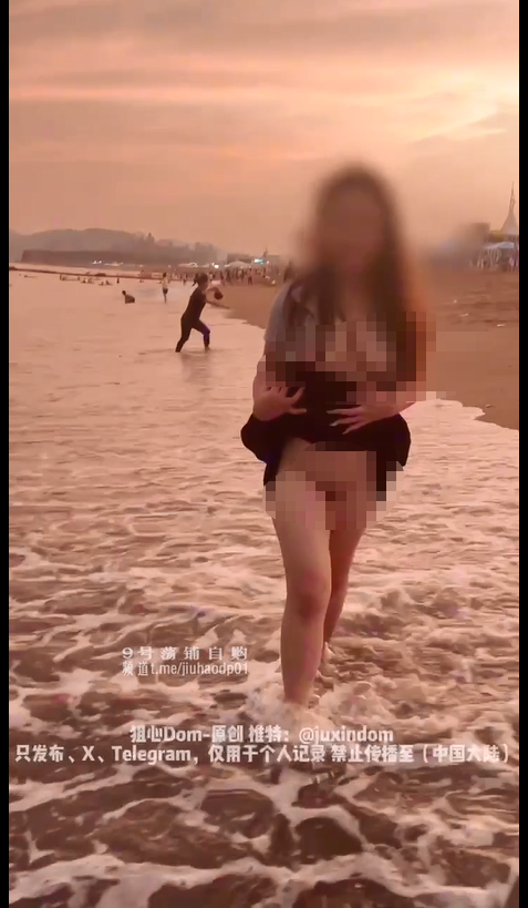 SM调教大神『狙心Dom』各种露出【3v】