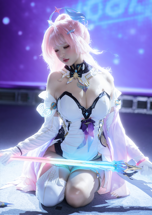 阿薰kaOri - 爱弥斯 【384P92GIF13V7.98G】