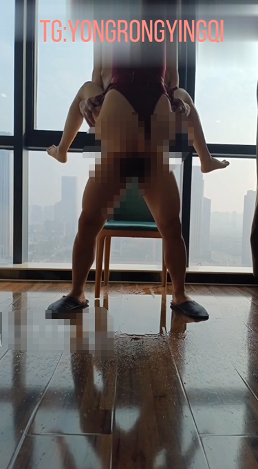 「希努尔」清晨的一缕阳光伴随着淫荡一天的开始！抱起来肏到遍地都是淫水-福利岛