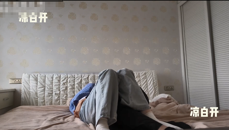 凉白开恋人 女主 白袜妹妹，小白袜超级可爱，就是腼腆，无论多使劲就是一声不吭-福利岛