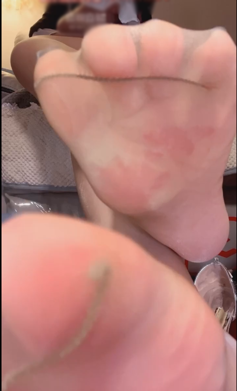 玩物直播清酒女主-251209 自卑敏感脆弱早泄4次【1V】【533MB百度云】 预览图 3