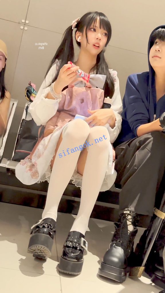 【KFC】超美的双马尾萝莉逛街·甜妹风白色过膝袜白内前后CD【1V】【457M】 预览图 9