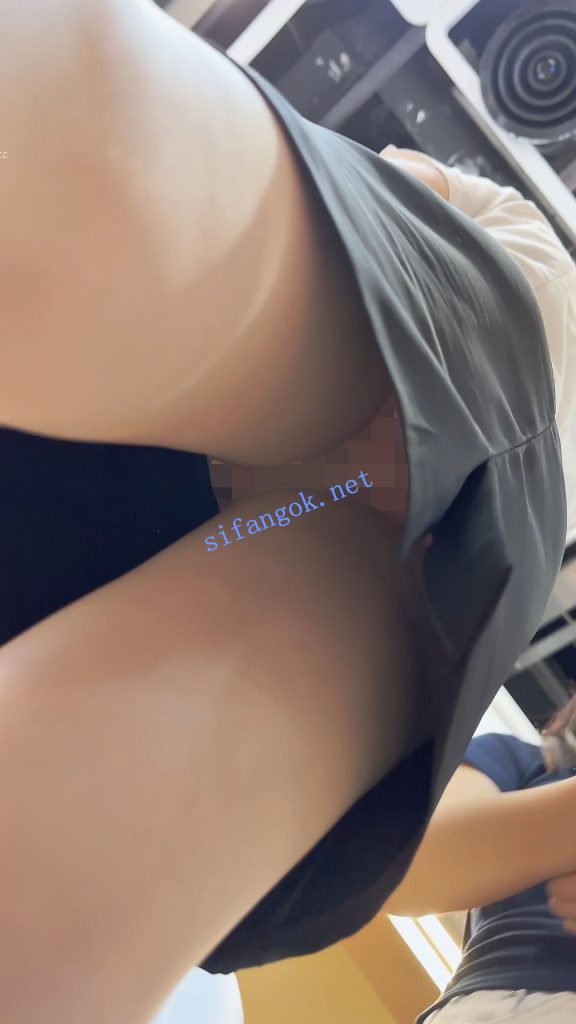 【KFC】前台OL中午吃饭·制服短裙肉色丝袜·红色内内前后CD【1V】【553M】 预览图 7