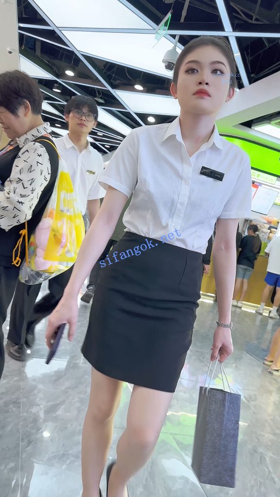 【KFC】前台OL中午吃饭·制服短裙肉色丝袜·红色内内前后CD【1V】【553M】 预览图 6