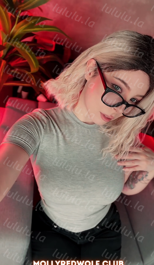 毛妹大奶Coser【Mollyredwolf】3月新作  Cosplay  生化危机 格蕾丝 深喉口交 中出骚穴 骑乘性爱 【1V 1.44GB】