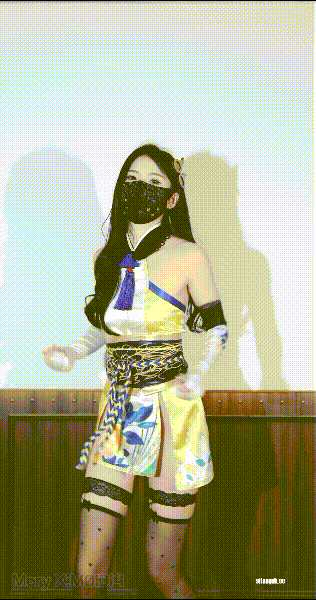 推特新晉福利姬【Mory】頂級VIP動感裸舞變裝❤️炮擊騷叫(14V) 3.05GB 预览图 2