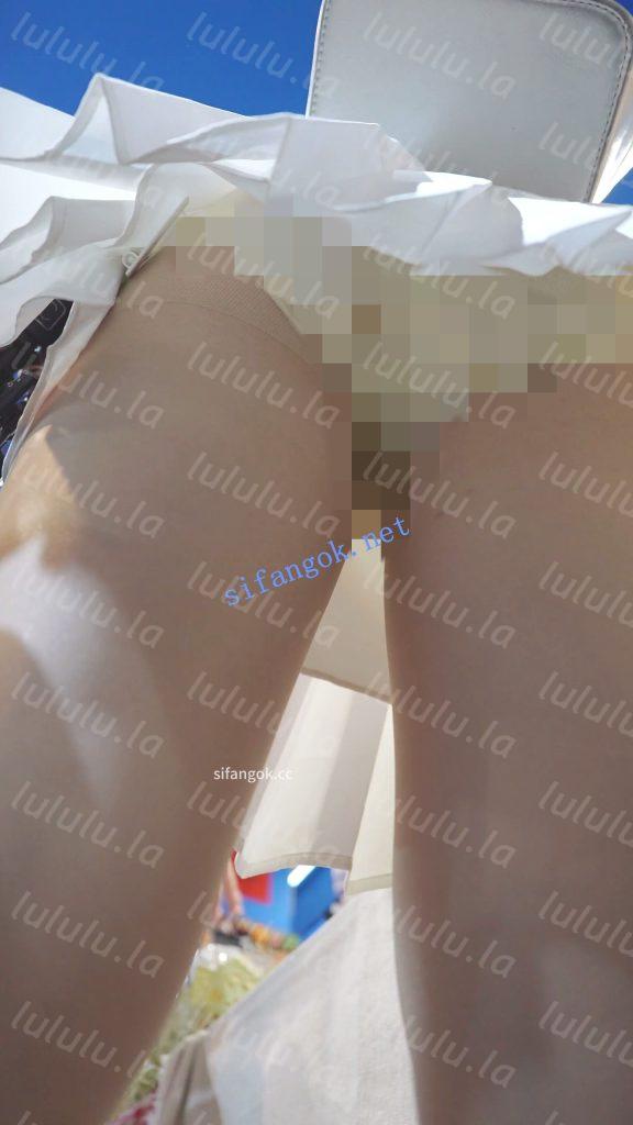 (BC-AA-660)两次抄底喜欢百褶裙的小姐姐..超薄肉丝白内【1V】【1.42G】 预览图 3