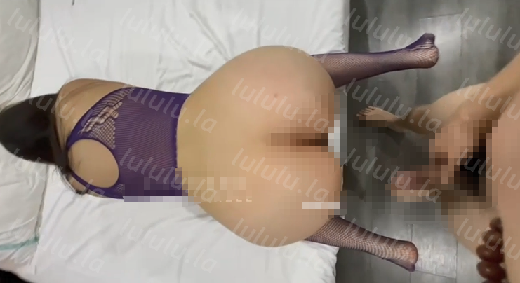 【杨昭的性爱】雪白大屁股后入！ 预览图 2