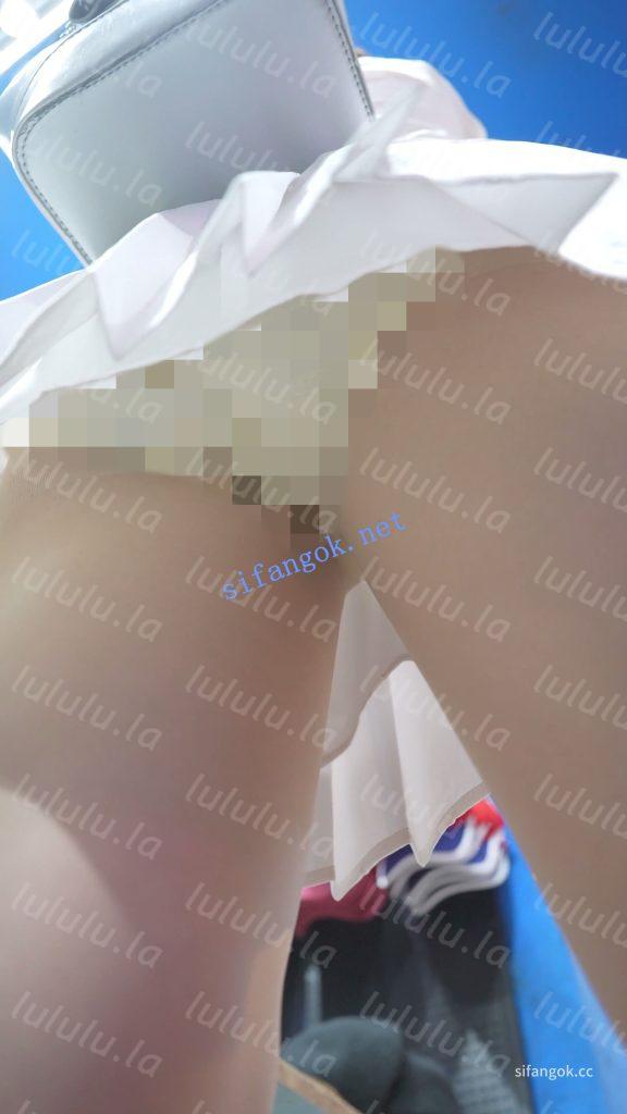 (BC-AA-660)两次抄底喜欢百褶裙的小姐姐..超薄肉丝白内【1V】【1.42G】 预览图 4