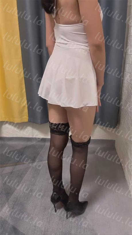 快手骚逼少妇【宇姐姐】好身材大长腿，奶圆逼粉一线天，裸舞诱惑，阴户饱满，喜欢猛舔少妇逼的不可错过【8V】【1.1G】 预览图 9