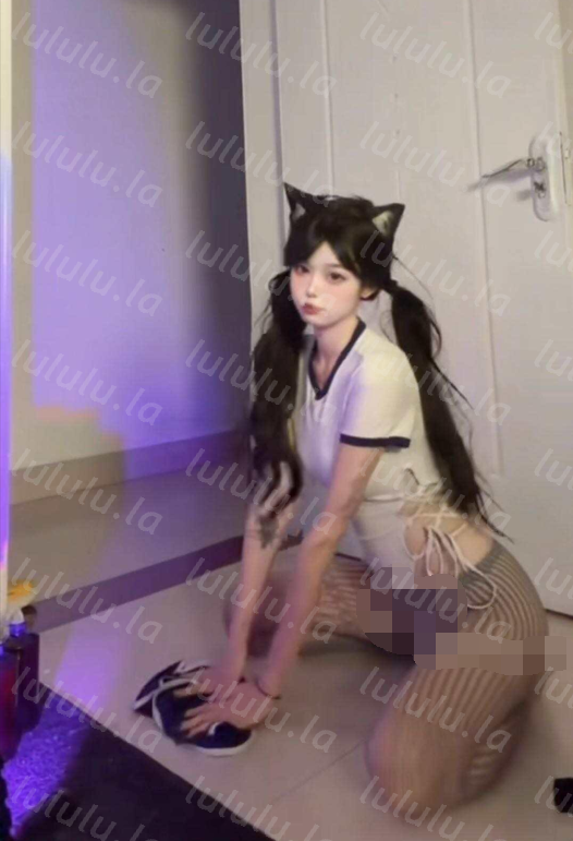 抖音网红 小哭包不哭 情趣内衣反差最新合集 【871P122V1.52G】