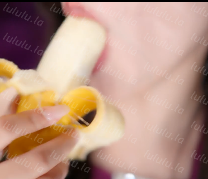 小一熟了 下播开大水超多+香蕉 2V130M百度盘