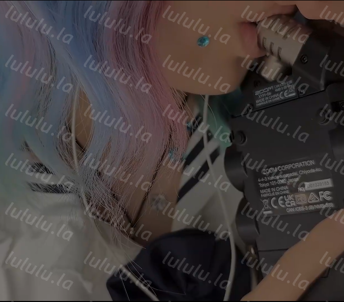 阿郁的小黑猫 舌尖舔舐，灰裙全身照1V171M百度盘-福利岛