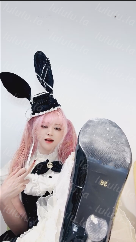 玩物直播玉子sama-251211 辱母四妈系列分识的母肉便器【1V】【702MB百度云】 预览图 1