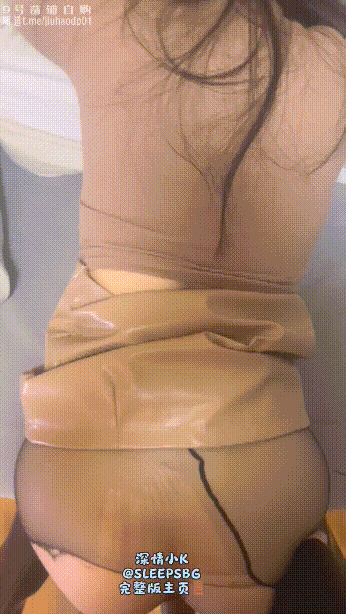 新晉泡良約炮大神『深情小K』停更2個月終于發片了，小皮裙大波浪，一扭一晃真像樣！模特身材黑絲長靴禦姐(2V) 893.7MB 预览图 4