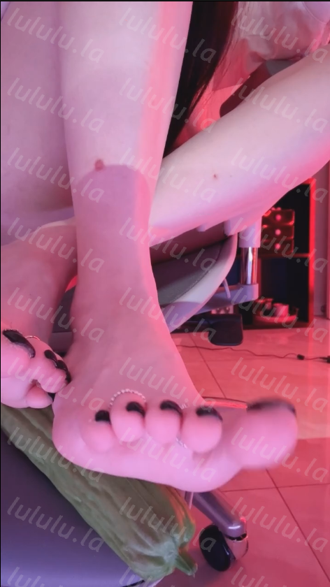 玩物直播梦二-251211 进来给婊子妈上节育环【1V】【386MB百度云】 预览图 2