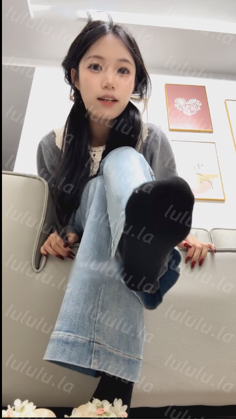 玩物直播醒醒s-251212 嘬嘬嘬船袜榨精【1V】【414MB百度云】 预览图 1