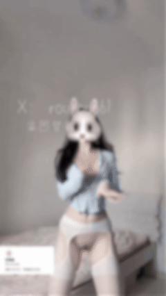 推特萌妹福利姬 好想鼠 最新VIP圆乳专业裸舞动感合集 2弹【55V】【1.4G】 预览图 10