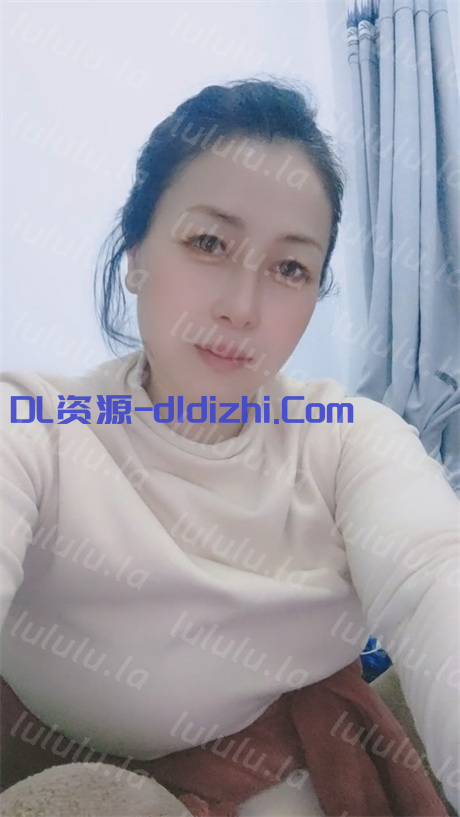 抖音騷逼熟女【巫騎】老阿姨搓奶自慰，性欲強不過瘾得上道具才能高潮，喜歡舔熟女淫水的不可錯過8V 566.4MB 预览图 1