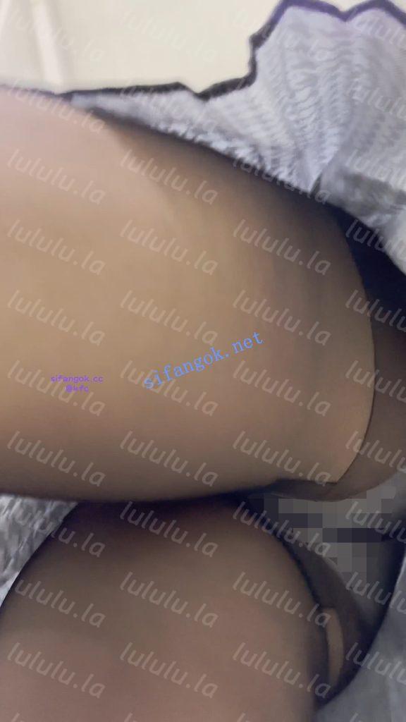 【KFC】制服JK气质学生妹和闺蜜逛街·短裙黑丝袜白内前后CD【1V】【315M】 预览图 8