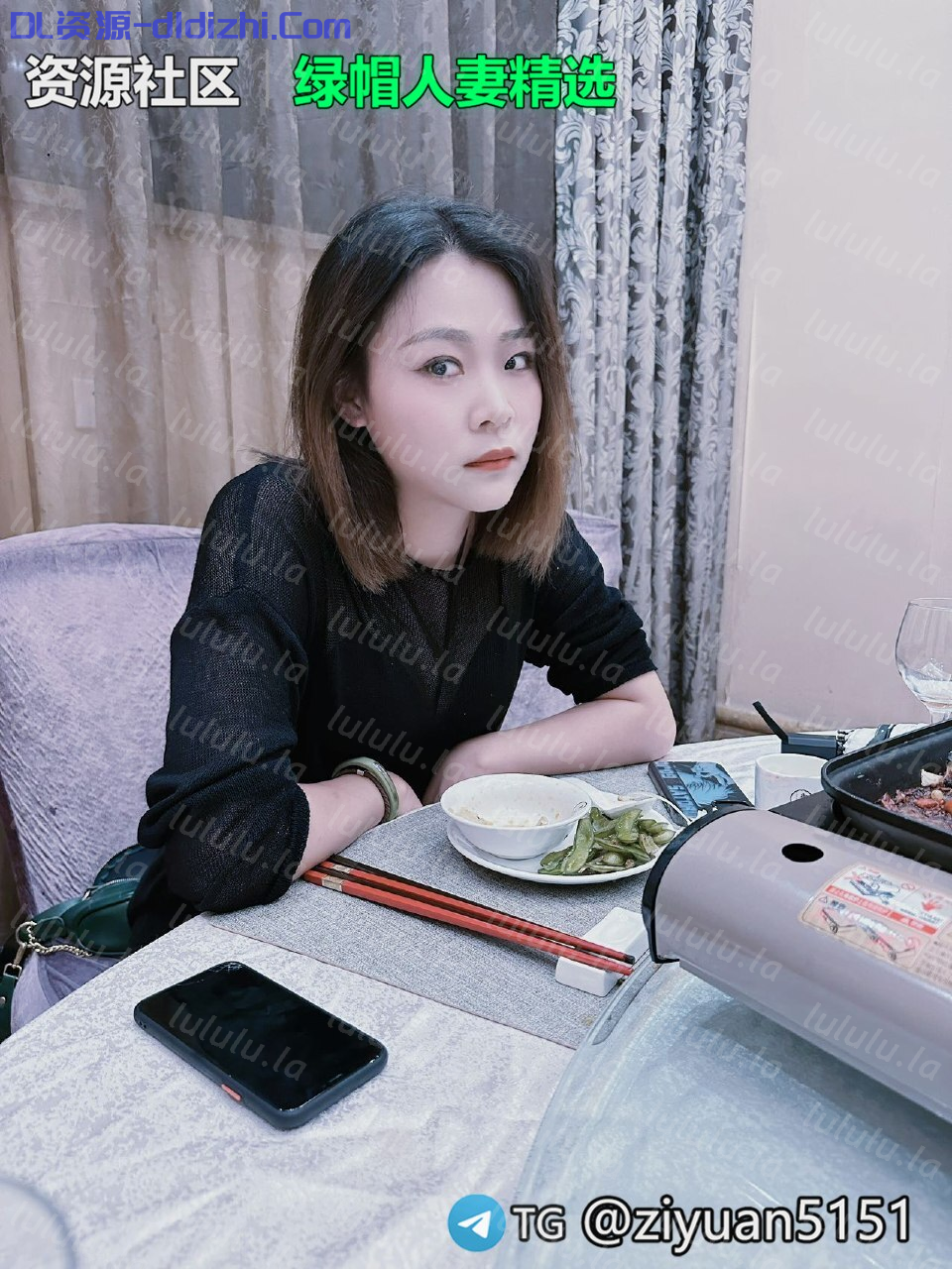 【綠帽狂喜】蘇州原創綠帽夫妻「淫妻薇ya」《露臉母狗3P淫亂史》眼神迷離，淫亂無套内射白虎騷逼，野男人的肉便玩物15P+10V 451.9MB