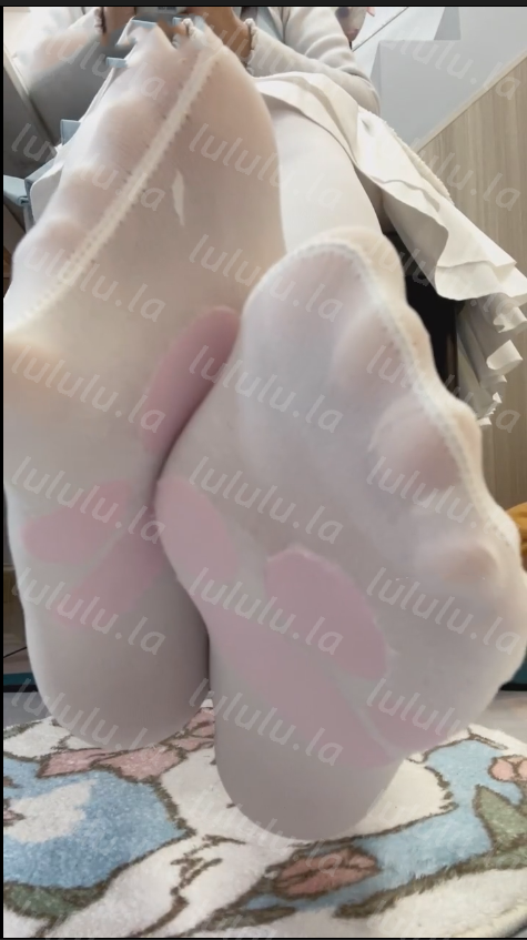 玩物直播柠萌小主-251213 红绿灯早泄榨3次【1V】【320MB百度云】 预览图 3