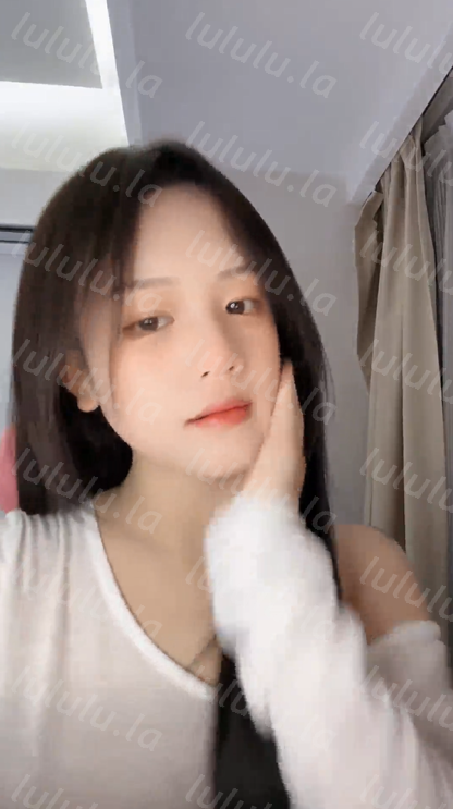 G奶女学生【e懒得喷】S狐狸精 道具自慰喷水8v 预览图 3