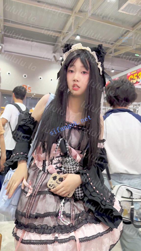 ⭐⭐⭐过膝袜嫩妹COSER穿了透明内·反差感无毛白虎狂露一线B【1V】【1.91G】 预览图 19