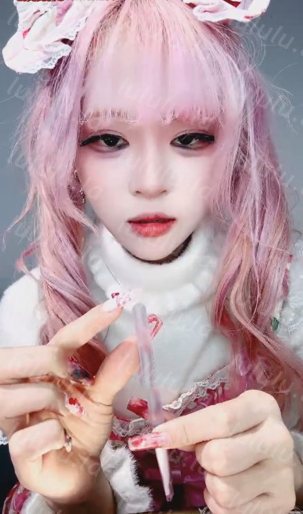 玩物直播玉子sama-251216 lo裙玉子的洗脑【1V】【385MB百度云】 预览图 4