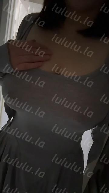 快手大凤付费定制巨乳美女抖奶大尺度骚舞【29V】【3.13G】 预览图 18