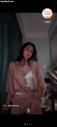 【抖音 L.露】几百一场的会议 性感睡裙 情趣内衣骚舞 乳沟【1V】【772M】 预览图 5