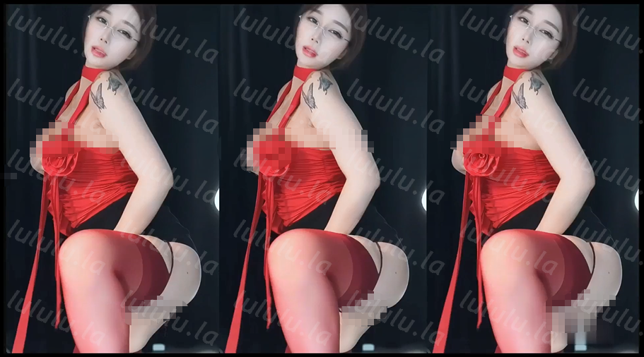 网易CC顶级女神【熙熙酱】重金定制，脸点同框劲爆裸舞自慰抖臀，三联屏视觉盛宴 预览图 2