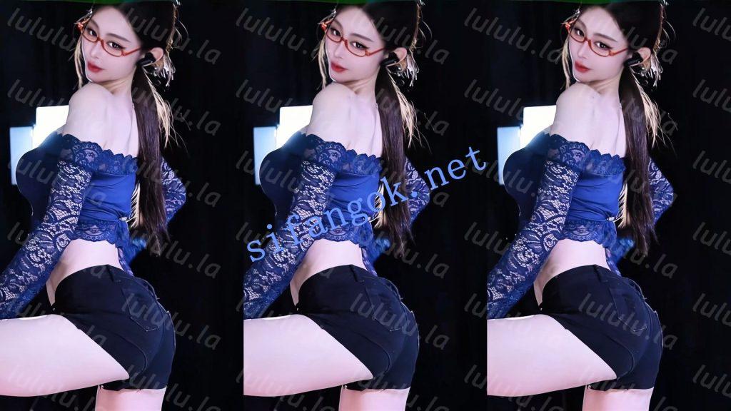 【虎牙】月亮 S型美女超辣骚舞精选8V，首次发布【8V】【1.01G】 预览图 11