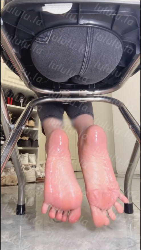 玩物直播酒鸽sama-251216 红绿灯偷窥视角【1V】【823MB百度云】 预览图 1