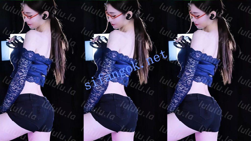 【虎牙】月亮 S型美女超辣骚舞精选8V，首次发布【8V】【1.01G】 预览图 8