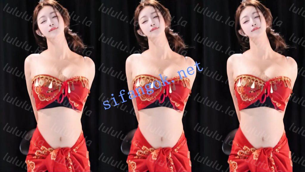 【斗鱼】UU薄荷理 新晋人气美女主播 漏内骚舞 精选合集【9V】【836M】 预览图 17