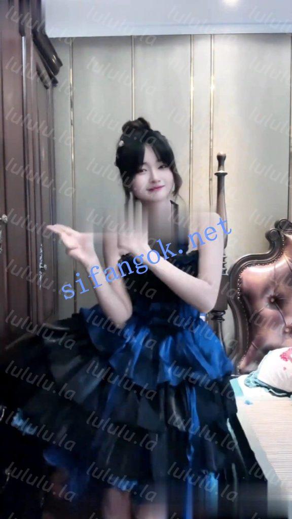 抖音 甜盐 王奕甜-2 90万粉 美腿 B特写 自慰 足交 乳交【8V】【851M】 预览图 9