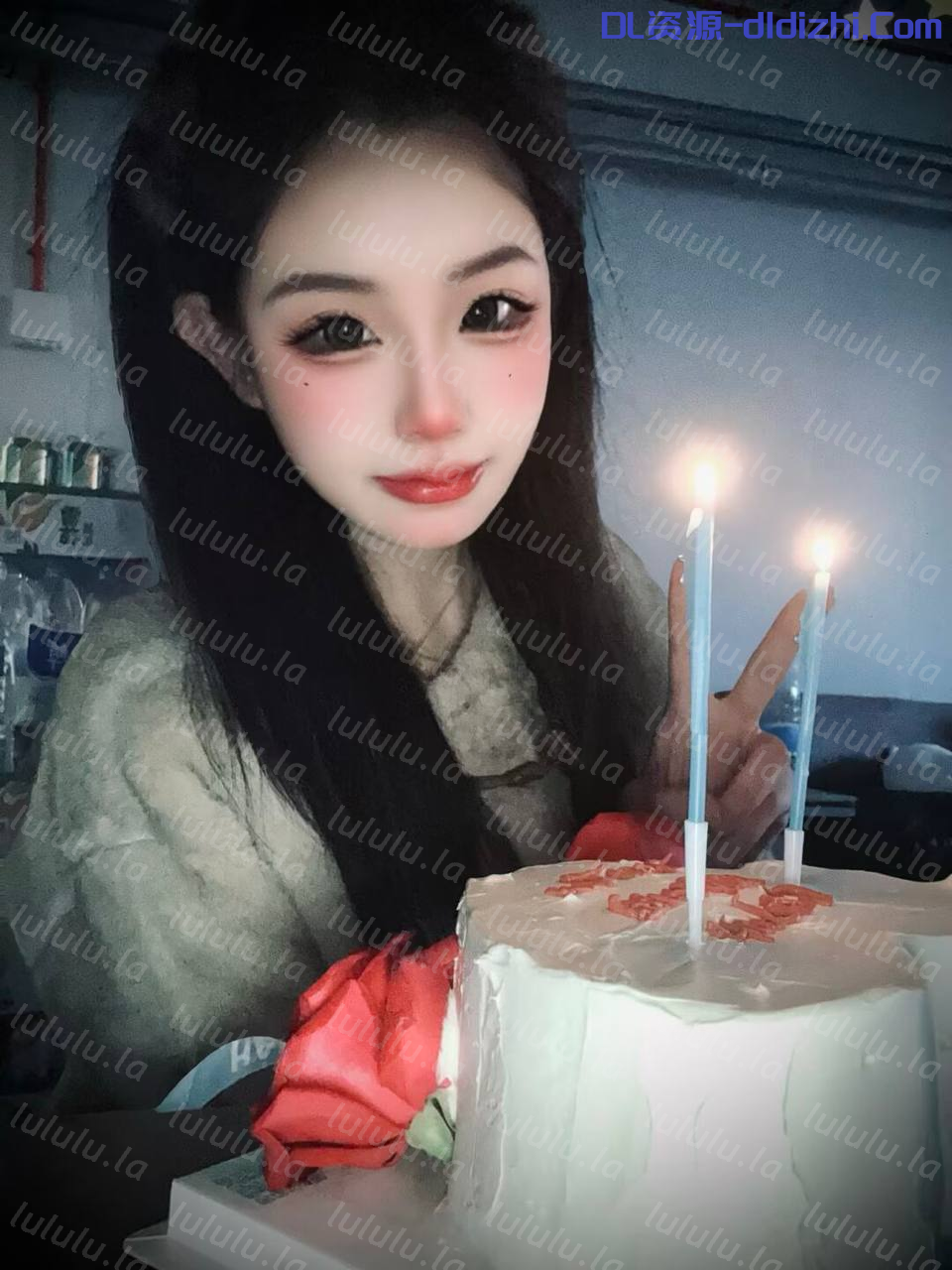 花臂紋身東北佳佳的反差，脫光裸體，手指玩嫩穴，淫叫不斷，大黑逼炸裂 7V 80.4MB