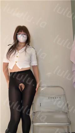 抖音眼镜妹 母单花 诱惑脱衣裸舞 多情趣服装自慰插穴私拍【19V】【2.06G】 预览图 25