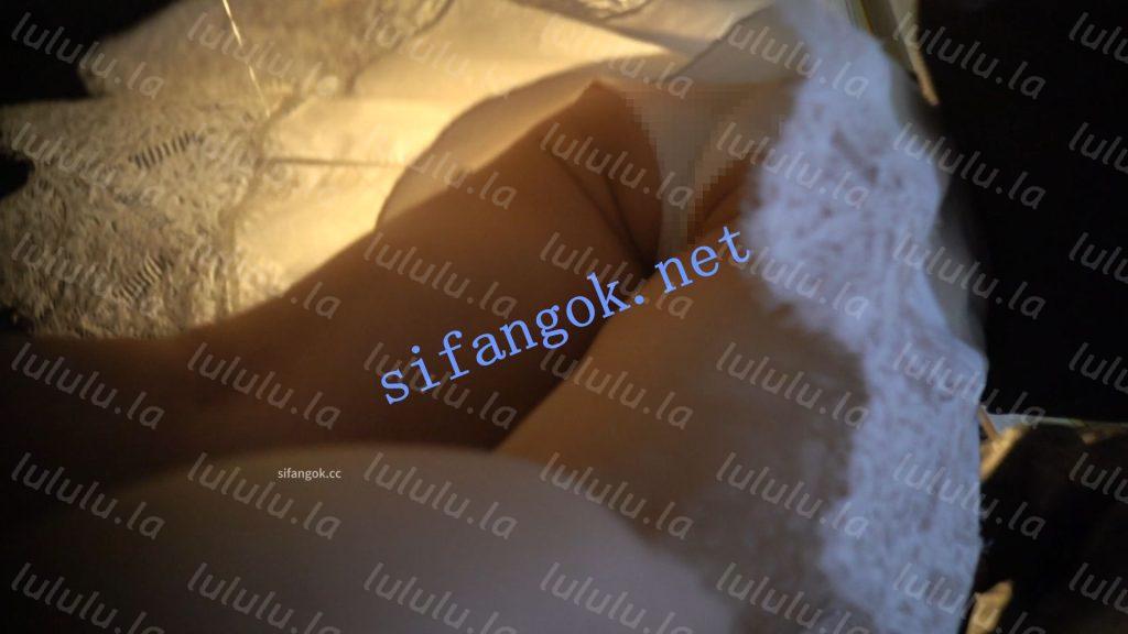 （空城原创）带孩子逛公园的白裙少妇，干净米白N包裹肥臀【1V】【346M】 预览图 6