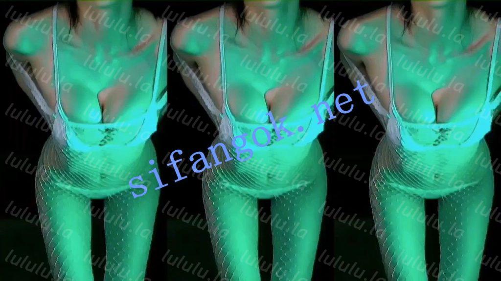 【CC 斗鱼】 白妖妖 透视内裤露出性感毛毛 三月全新定制2V【2V】【300M】 预览图 5