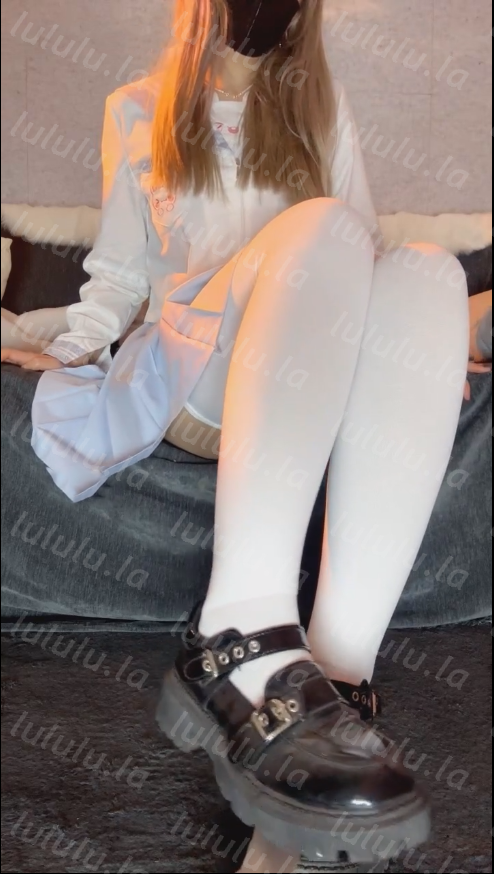 玩物直播帝如烟s-251216 被厚白丝臭脚威胁了【1V】【437MB百度云】 预览图 1