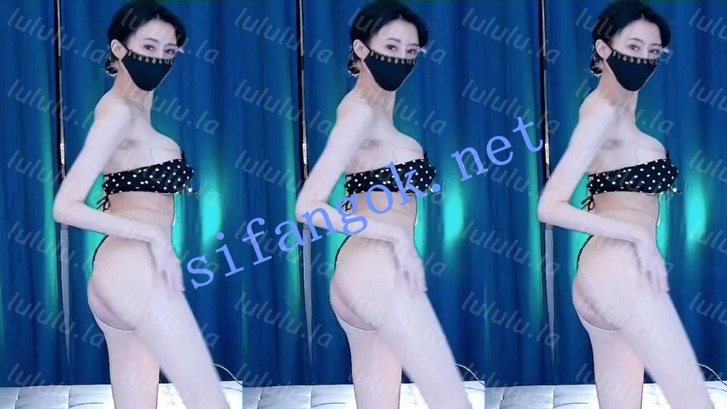 【CC 斗鱼】 白妖妖 透视内裤露出性感毛毛 三月全新定制2V【2V】【300M】 预览图 1