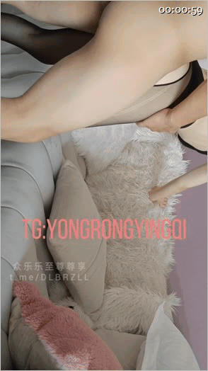 巨炮男友搭配天然痙攣體質舞蹈老師「希努爾」抱操戰神操噴騷母狗，各種肏噴高跟白皙肌膚美腿母狗，開裆黑絲母狗人妻 437.3MB