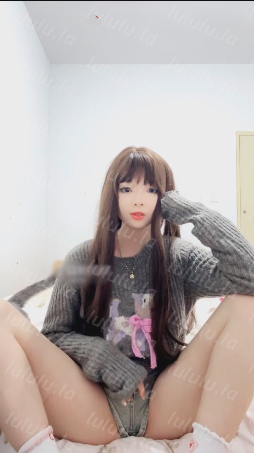 玩物直播黑心小魔女-251217 想闻女孩子屁股？+早泄榨精场【2V】【403MB百度云】 预览图 3