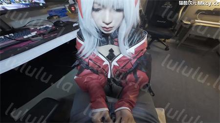 KiwiBear-高颜值御姐Cos麦晓雯冷脸萌吮吸阿宅肉棒一脸不屑注视性交[1v+817M] 预览图 2