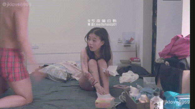 專約極品嫩妹『jklove6969』jk06 jk07 jk08 jk09四部 操學霸妹子，感覺像小龍女，操哭了 梨花帶雨的(5V) 1.48GB 预览图 2