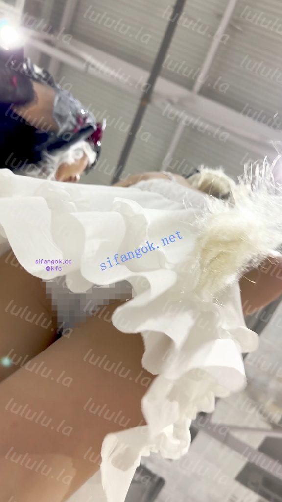 【KFC】白色长裙堆堆袜学生妹逛街·淡蓝色内内前后CD【1V】【378M】 预览图 12