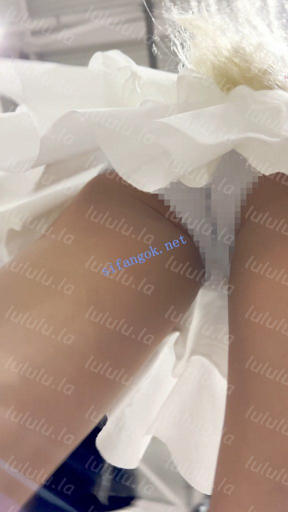 【KFC】白色长裙堆堆袜学生妹逛街·淡蓝色内内前后CD【1V】【378M】 预览图 5