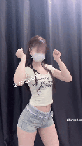 【核弹】顶级大学舞蹈生【以安（小乔）】4月最新付费裸舞【29V】【970M】 预览图 9